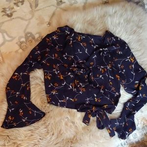 XS peasant style dress shirt